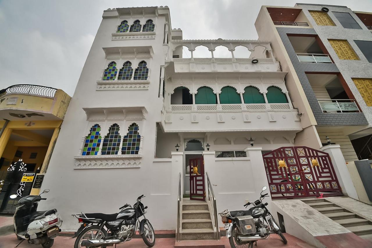 Oyo 62197 Shri Madan Mahal Indore Luaran gambar